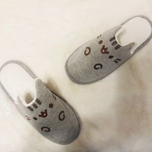 Limited edition Pusheen slippers
